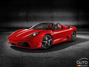 Ferrari fête sa victoire avec la Scuderia Spider 16M